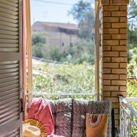 Paradiso Apartment *