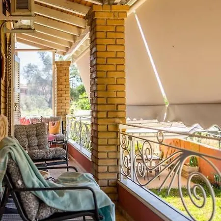 Paradiso Apartment *